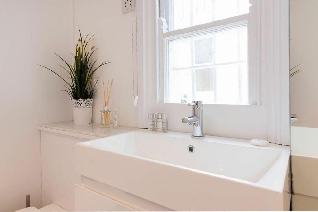 Charming Stylish One-Bedroom Apartment London Eksteriør bilde